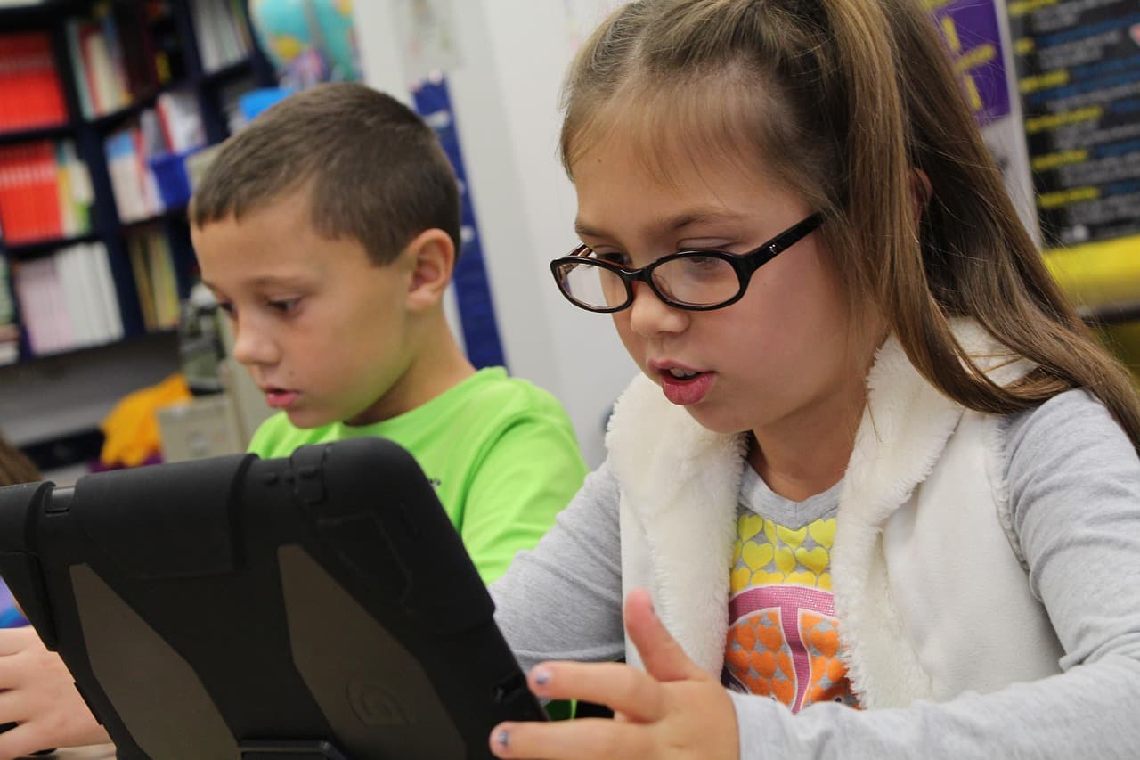 Tendencias tecnológicas que definirán el futuro de la educación